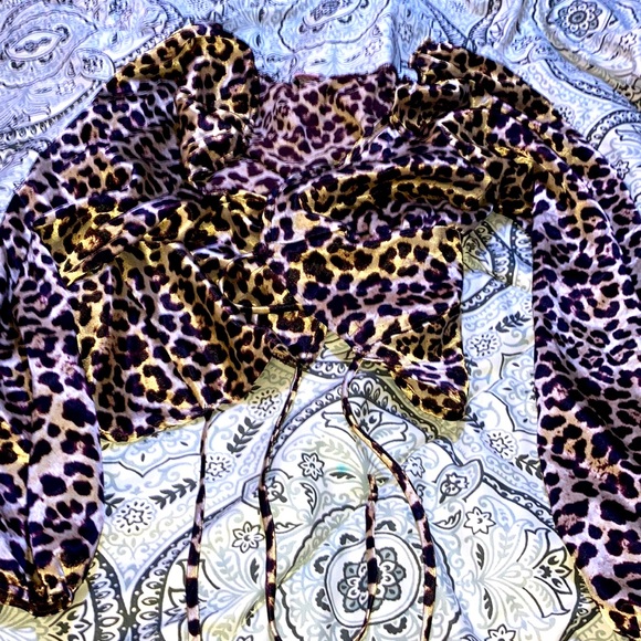 Fashion Nova top🖤🐆 - Picture 2 of 3